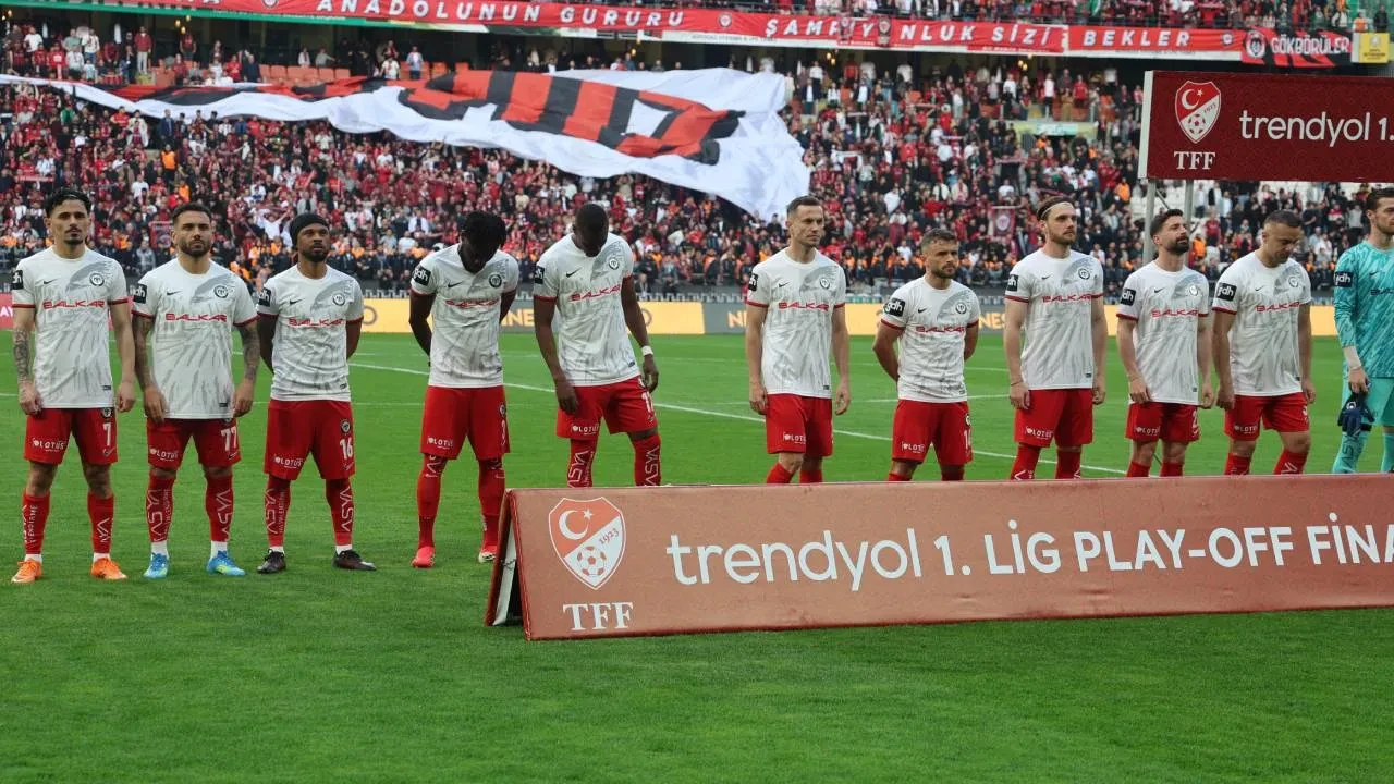 Çorum FK, Süper Lig'e yükseldi! Çorum ekibi, play-off finalinde Esenler Erokspor'u mağlup etti