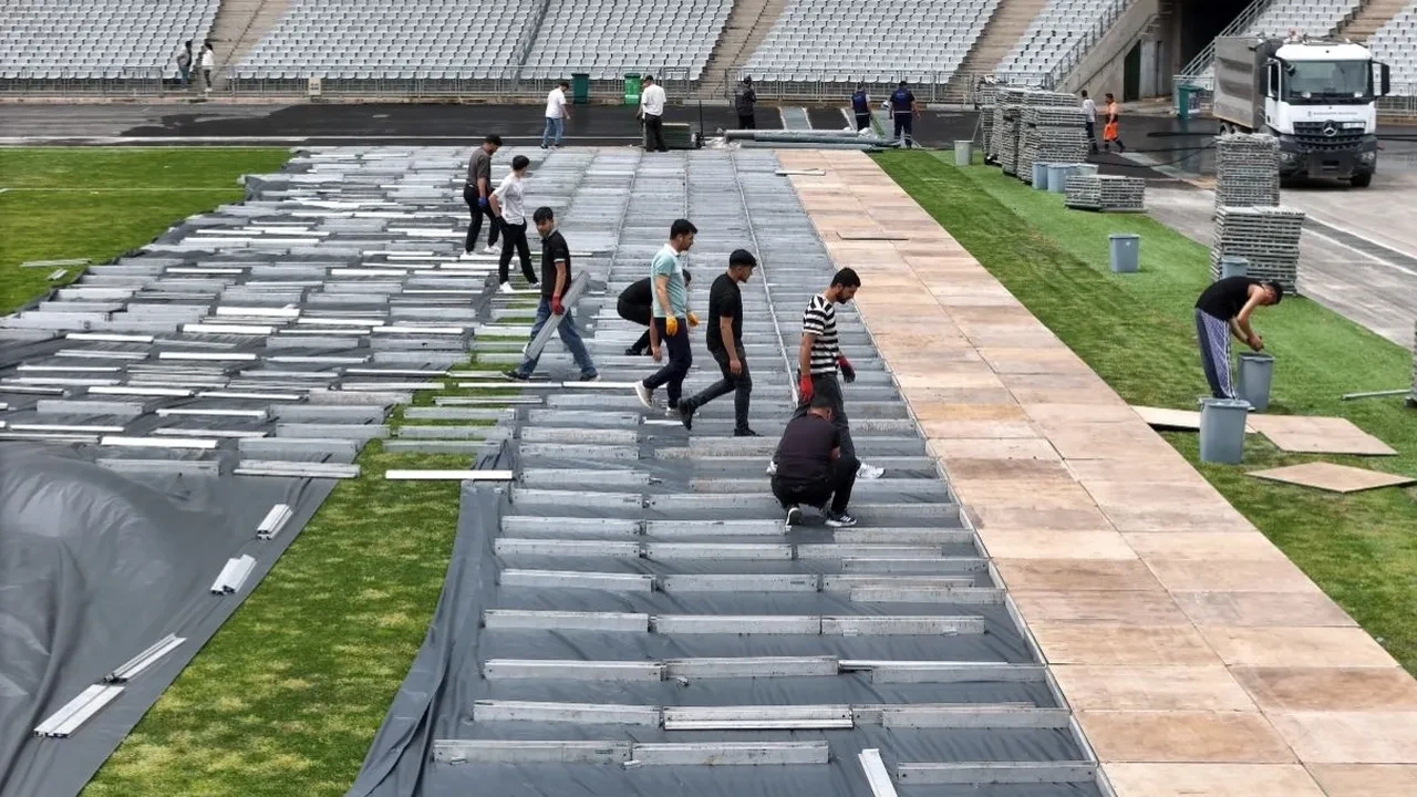 Kanye West'in İstanbul konseri için Travis Scott sürprizi! Dünyaca ünlü isim rekor kıracak 