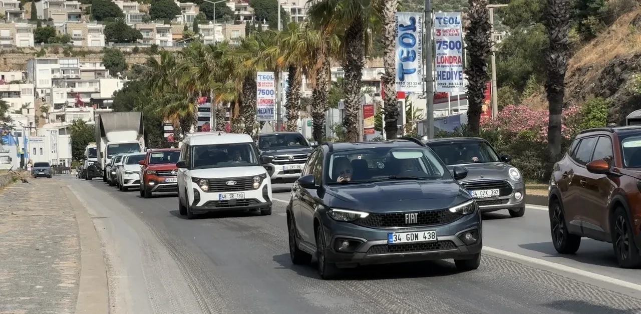 Kurban Bayramı tatilcileri Ege’ye akın etti: Bodrum’a son 48 saatte 44 binden fazla araç giriş yaptı