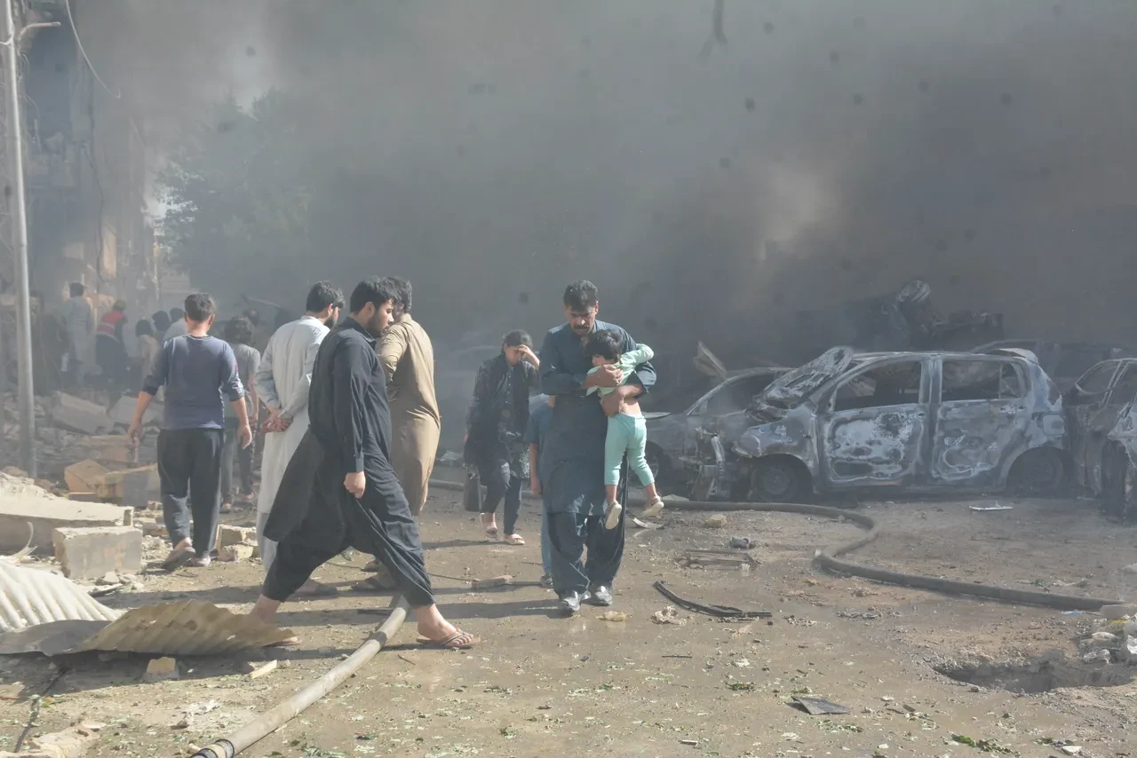 Pakistan'da demir yolu hattında patlama: Çok sayıda ölü ve yaralı var