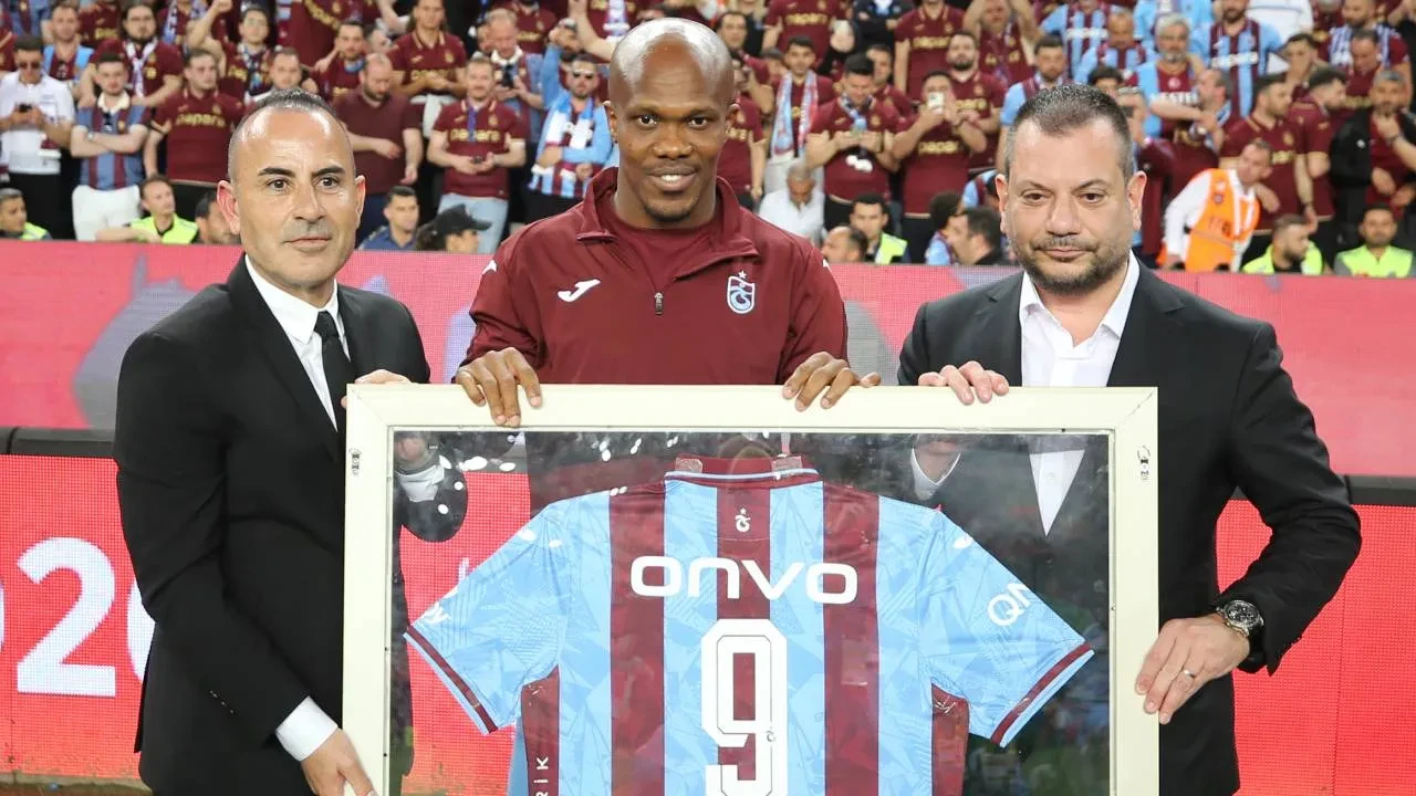Trabzonspor'da Visca ve Nwakaeme veda etti! Bordo-mavililer ayrılıkları resmen duyurdu