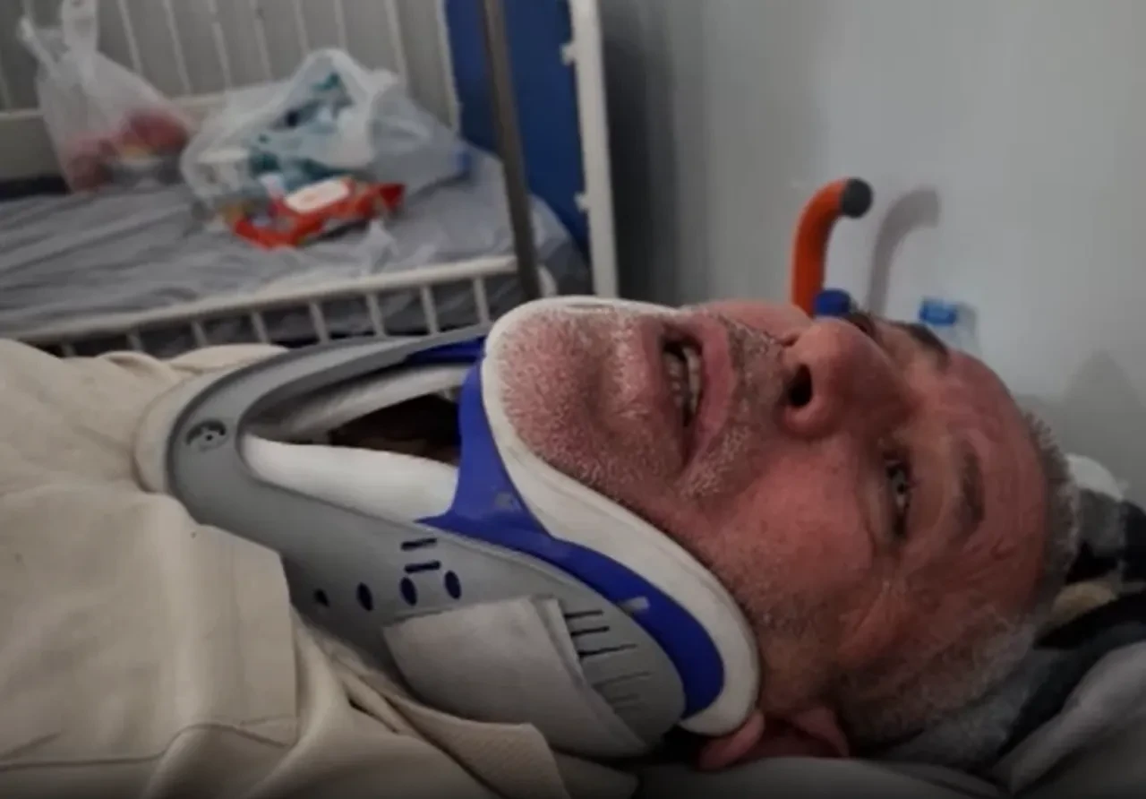Avcılar sahilinde zabıta dehşeti: Bisikletlerine el konulan 60 yaşındaki seyyar satıcıya motosikletle çarpıp kaçtılar!