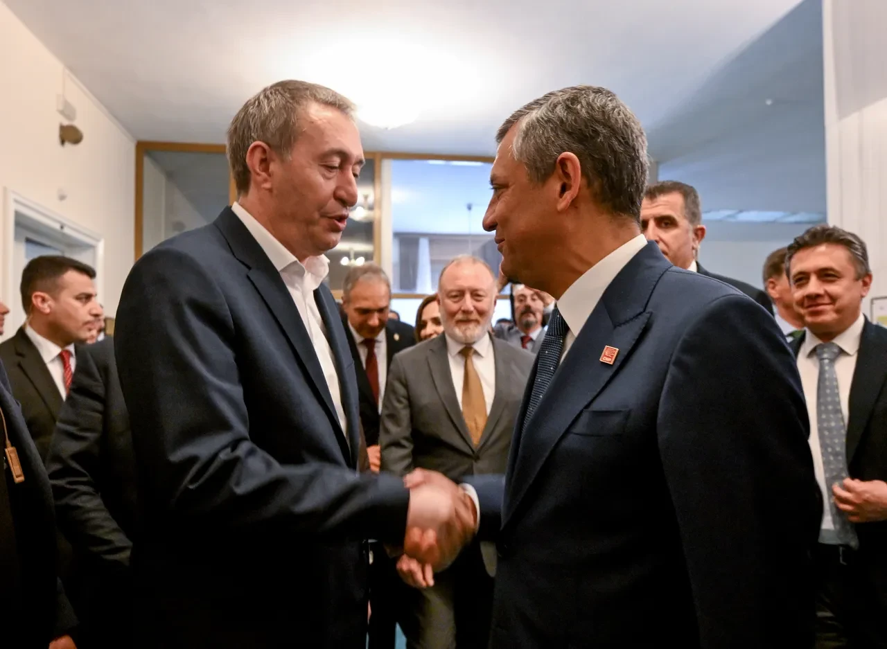 CHP Grup Başkanı Özgür Özel, DEM Parti heyetiyle görüştü