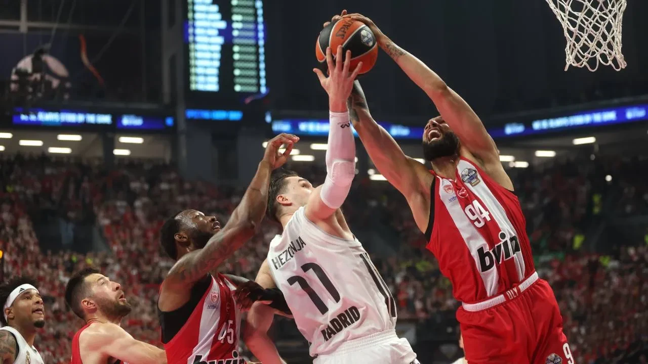 EuroLeague'de şampiyon Olympiakos! Yunan ekibi, Real Madrid'i mağlup etti