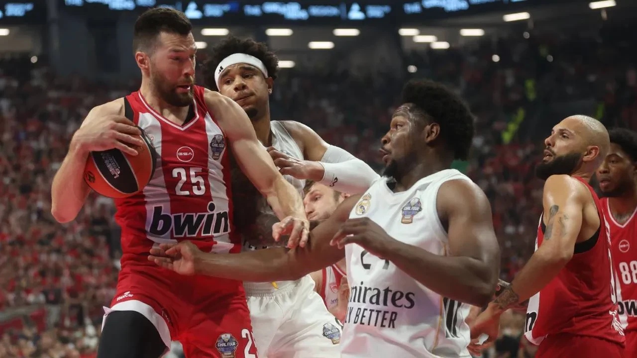 EuroLeague'de şampiyon Olympiakos! Yunan ekibi, Real Madrid'i mağlup etti