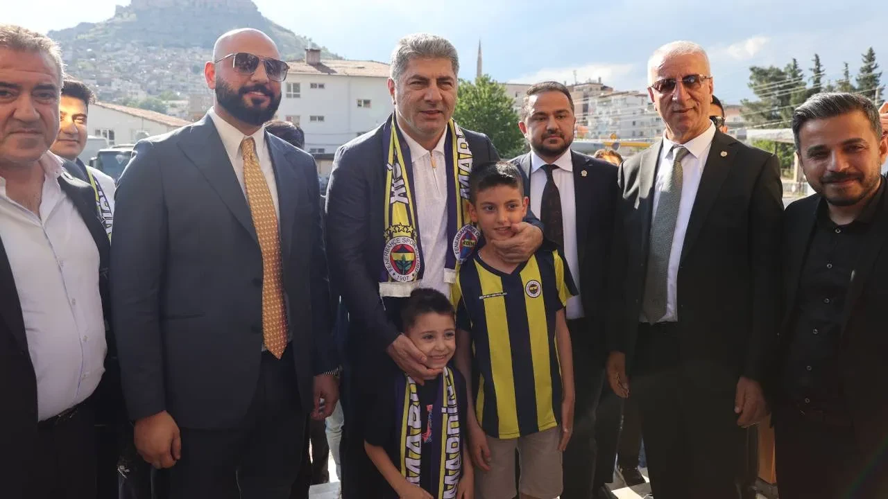 Fenerbahçe'de başkan adayı Hakan Safi'den stat açıklaması! "Kazmayı vuracağız"