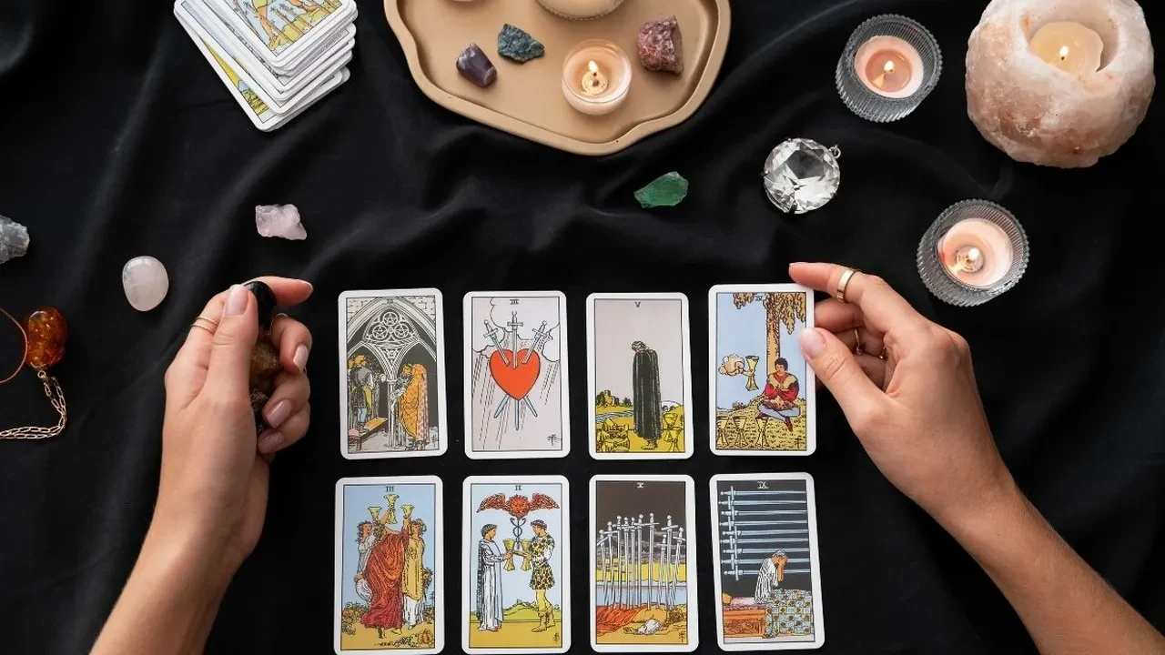 Günlük tarot kart açılımı 26 Mayıs 2026! Tutunmanın ne zaman meydana geleceği bilinmiyor