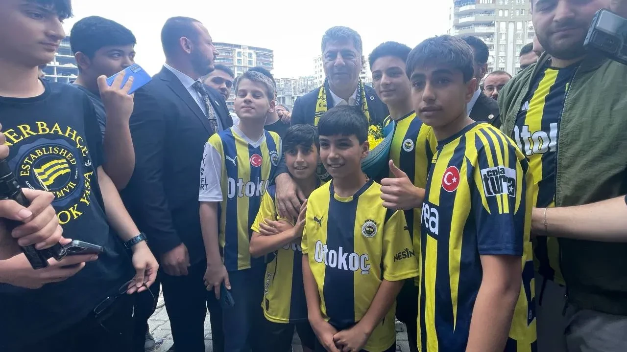 Hakan Safi'den Aziz Yıldırım'a gönderme! "Eskiden yeni olmaz, biz değişimin öncüsüyüz"