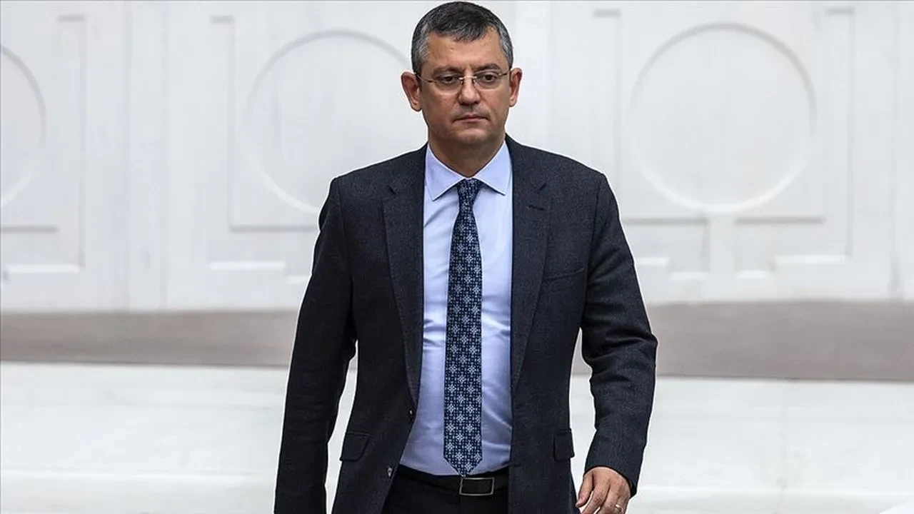 Özgür Özel'den 'yeni parti' hazırlığı! Ayrışma senaryosu yazıyor