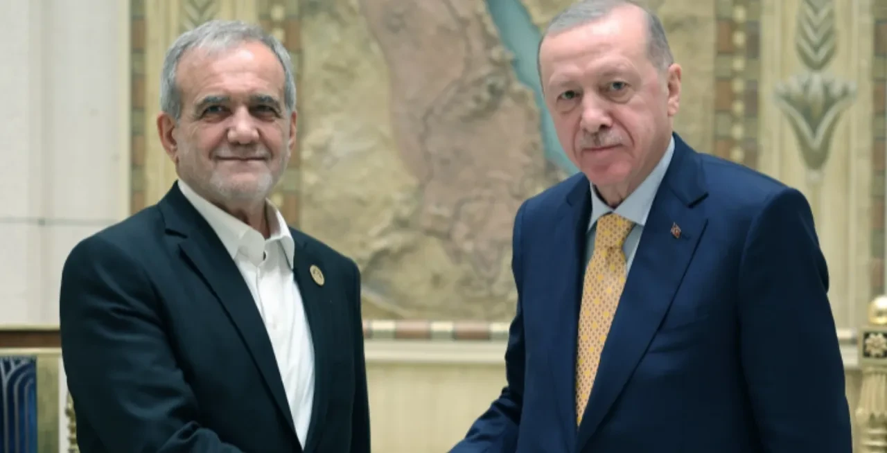 Cumhurbaşkanı Erdoğan Pezeşkiyan ile görüştü: 'Bayramı buruk karşılıyoruz'