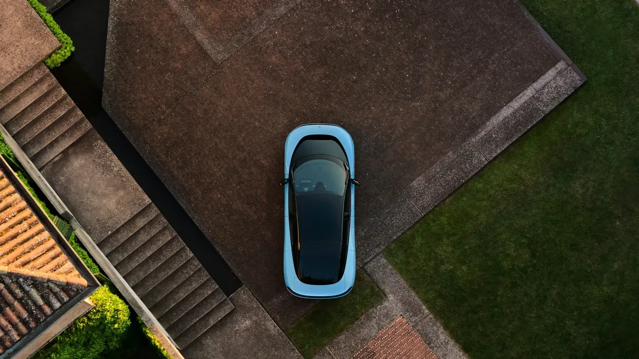 Elektrikli Ferrari sıra dışı tasarımıyla tanıtıldı! Ferrari Luce özellikleri ve fiyatı