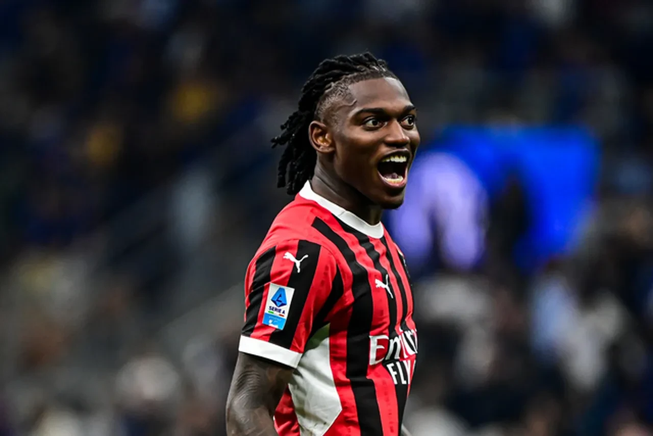 Fenerbahçe ve Galatasaray, Leao için karşı karşıya! İtalyanlar dev transferi duyurdu