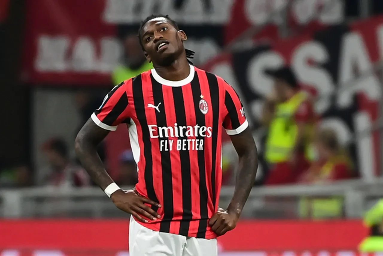 Fenerbahçe ve Galatasaray, Leao için karşı karşıya! İtalyanlar dev transferi duyurdu