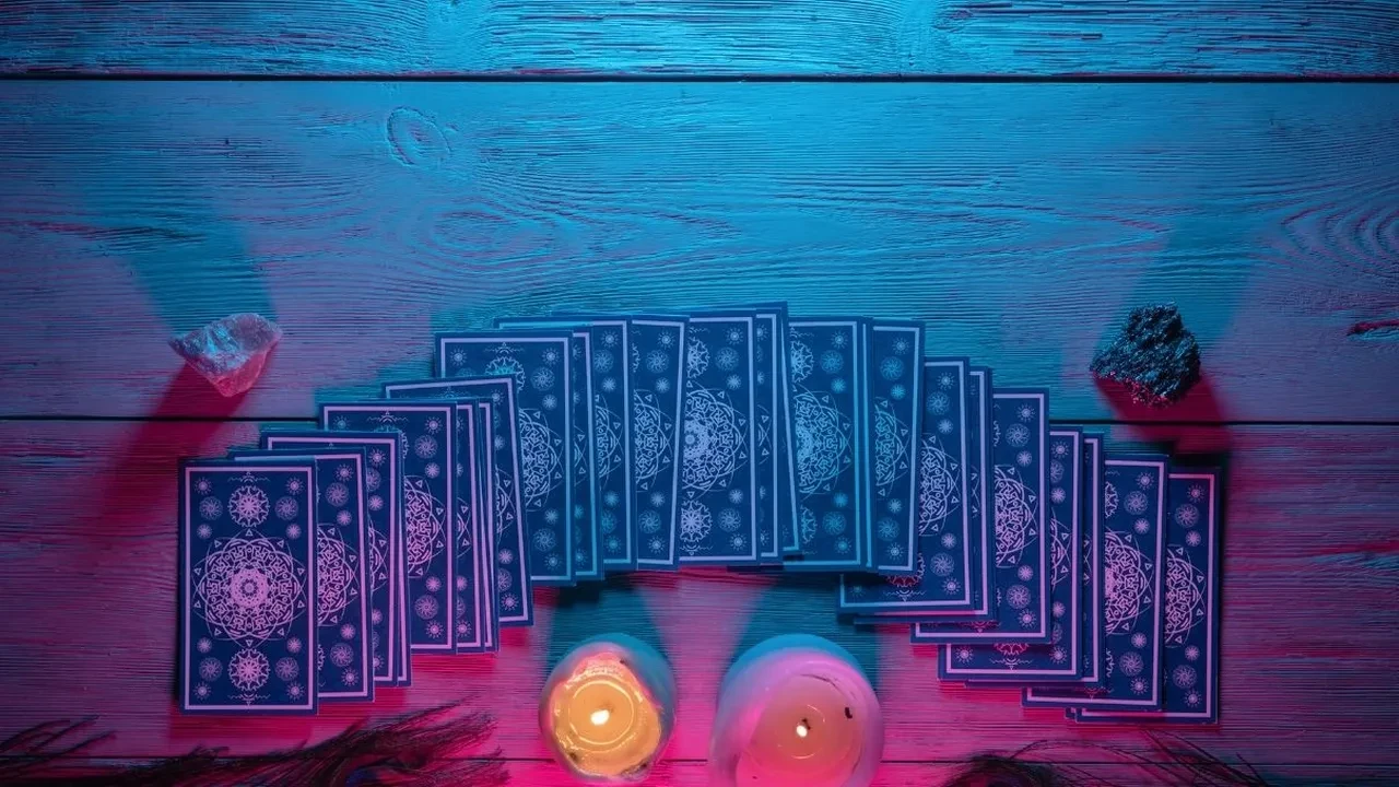 Günlük tarot kart açılımı 27 Mayıs 2026! Günün enerjisi sizler için oldukça hareketli oluyor