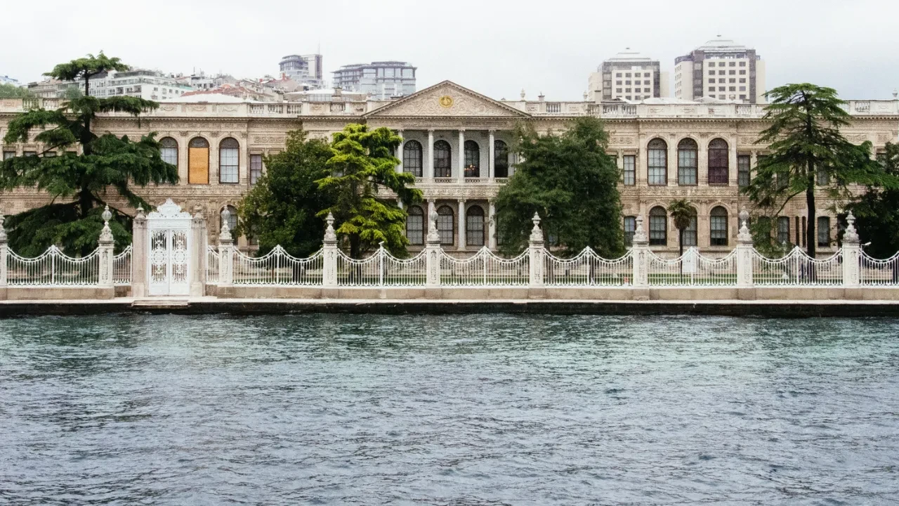 Müzeler ve saraylar Yerebatan Sarnıcı, Topkapı Sarayı ve Dolmabahçe Sarayı bayramda açık mı 2026?
