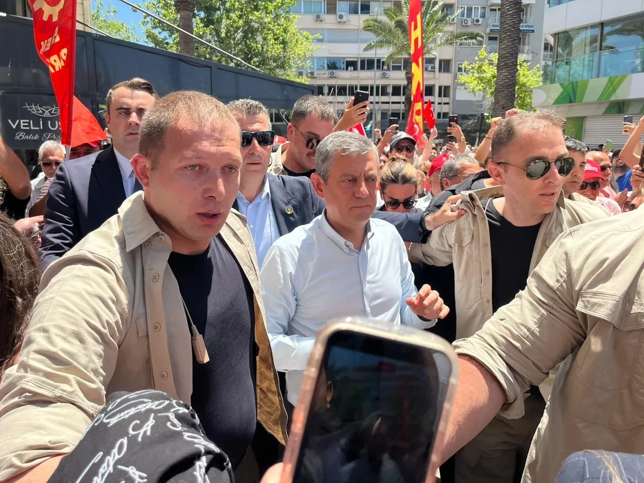 Özgür Özel'den Kemal Kılıçdaroğlu'na tarihi teklif: 2 milyon üye gelsin