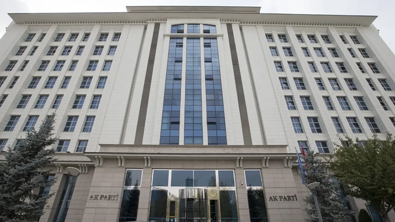 Siyasi partilerin bayramlaşma programı belli oldu