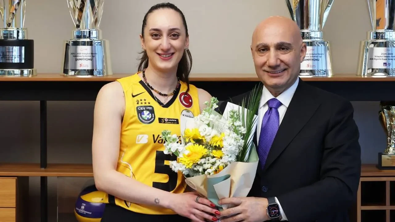 VakıfBank'ta yıldız oyuncu veda etti! Sarı-siyahlılarda 24 şampiyonluk yaşadı: Yeni sezonda Galatasaray'da forma giyecek