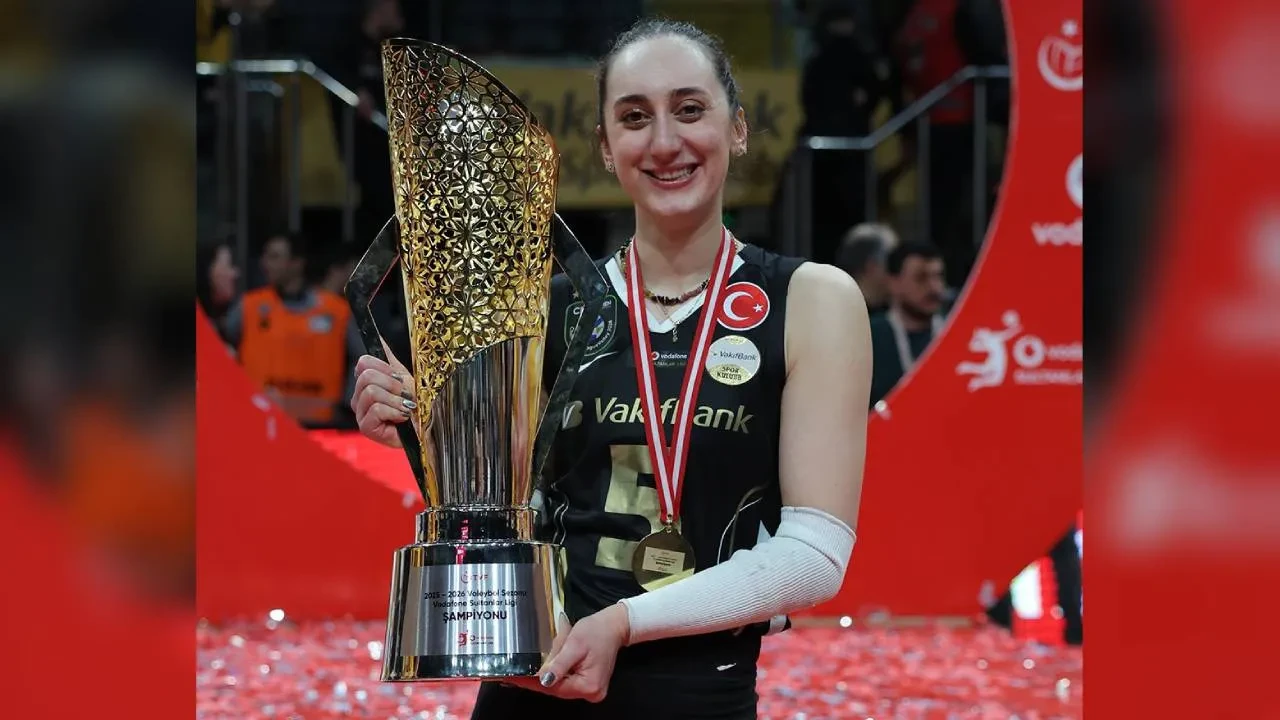 VakıfBank'ta yıldız oyuncu veda etti! Sarı-siyahlılarda 24 şampiyonluk yaşadı: Yeni sezonda Galatasaray'da forma giyecek