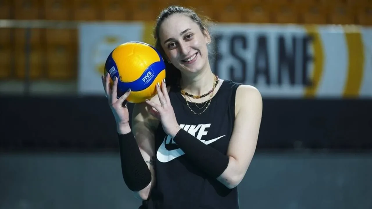 VakıfBank'ta yıldız oyuncu veda etti! Sarı-siyahlılarda 24 şampiyonluk yaşadı: Yeni sezonda Galatasaray'da forma giyecek