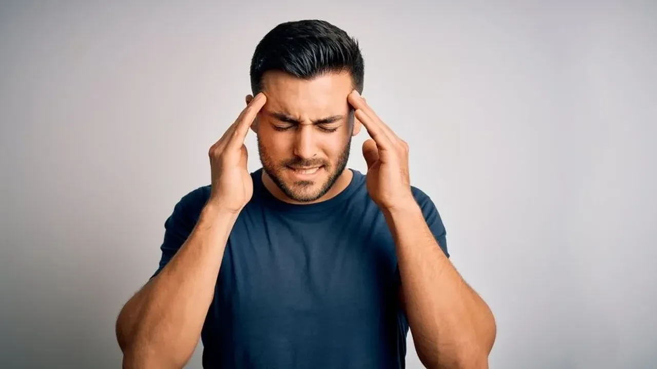 Yazın artan baş ağrısının sebebi şaşırttı! Sosyal medyada trend olan konu