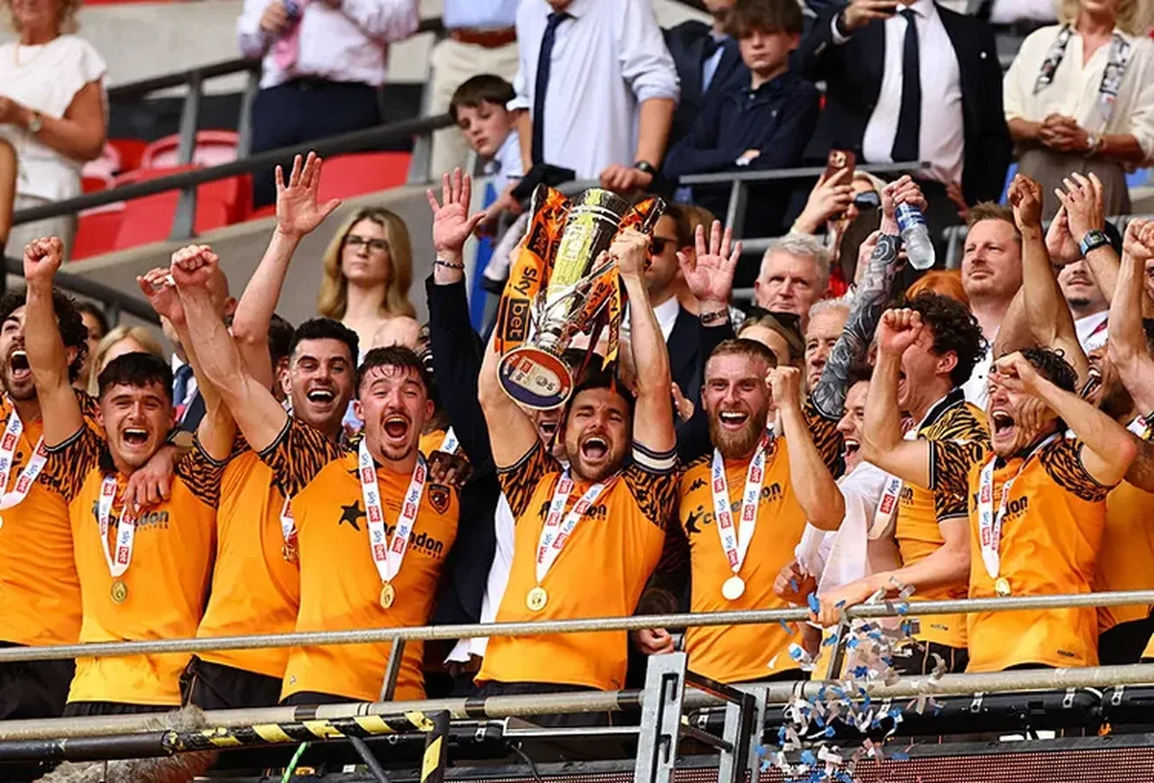 Acun Ilıcalı gözünü Galatasaray’a dikti! Premier Lig’e yükselen Hull City’den yıldız isme kanca: Rekor bonservis teklif edildi