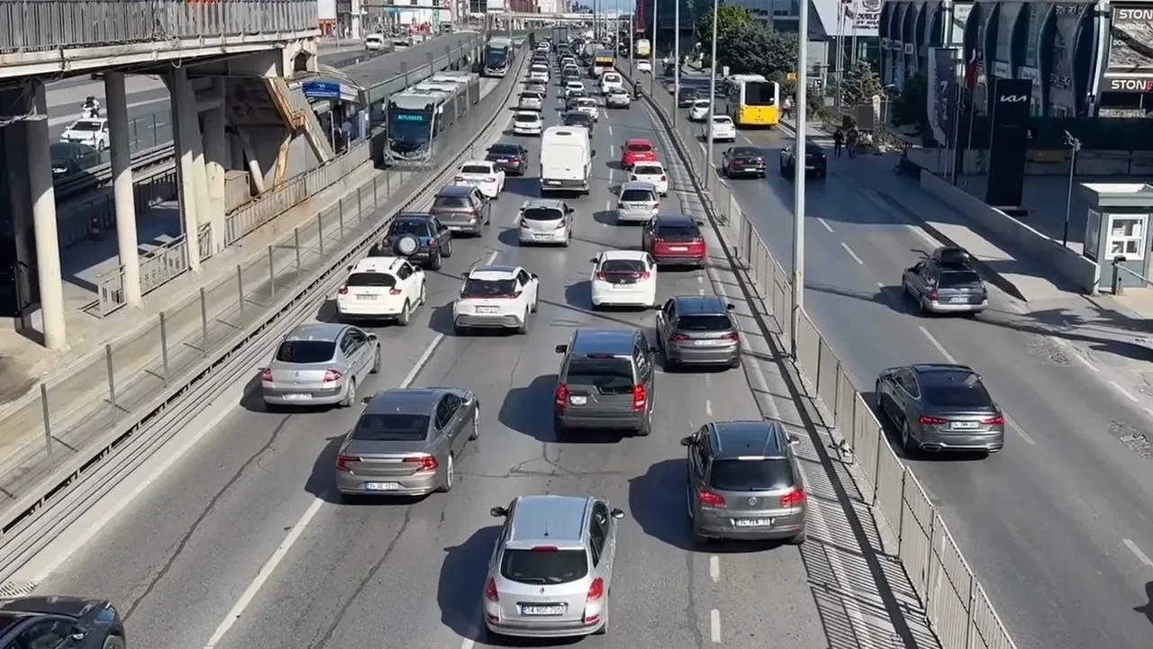 Bayramın ilk günü İstanbul derin nefes aldı: Trafik seviyesi şaşırttı
