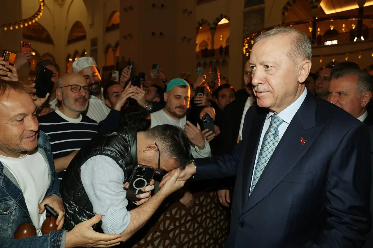 Cumhurbaşkanı Erdoğan'dan bayram namazı sonrası önemli açıklamalar: 'Netanyahu gereken dersi alacaktır'