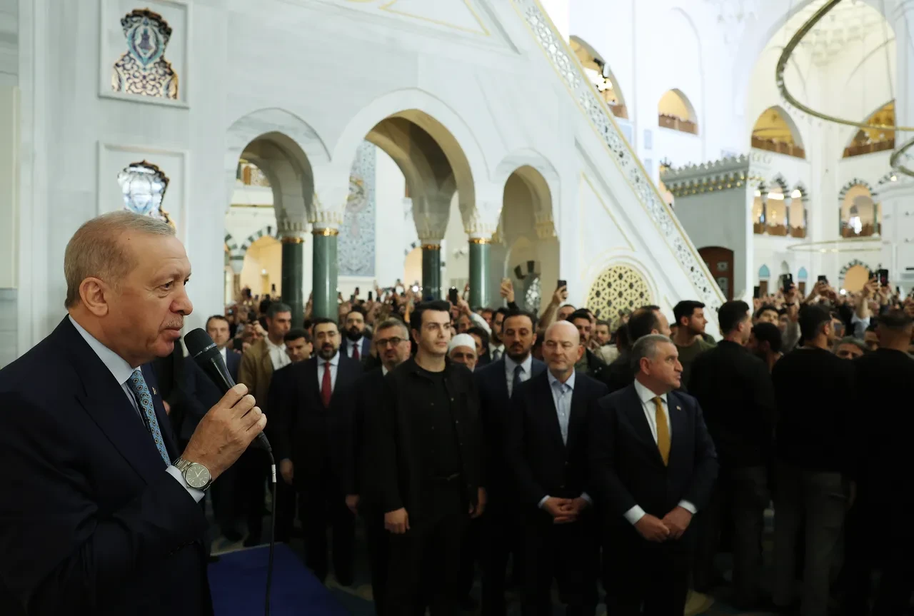 Cumhurbaşkanı Erdoğan'dan bayram namazı sonrası önemli açıklamalar: 'Netanyahu gereken dersi alacaktır'