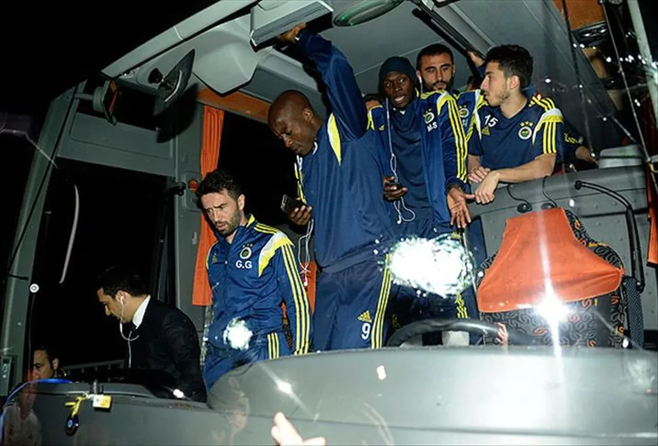 Fenerbahçe otobüsüne silahlı saldırı dosyası yeniden açıldı! Sarı-lacivertlilerden dikkati çeken açıklama