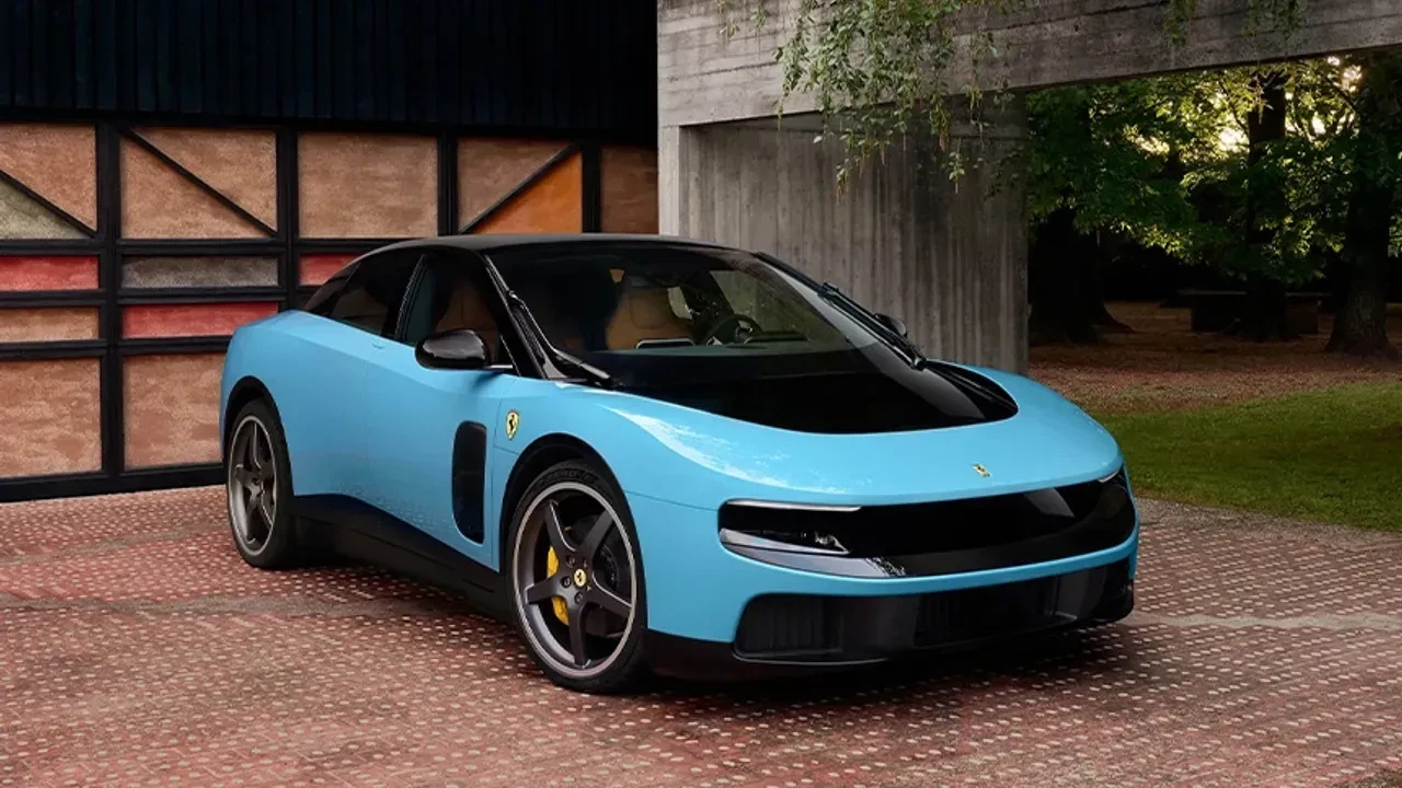 Ferrari Luce tanıtıldı, hisselerde sert düşüş yaşandı