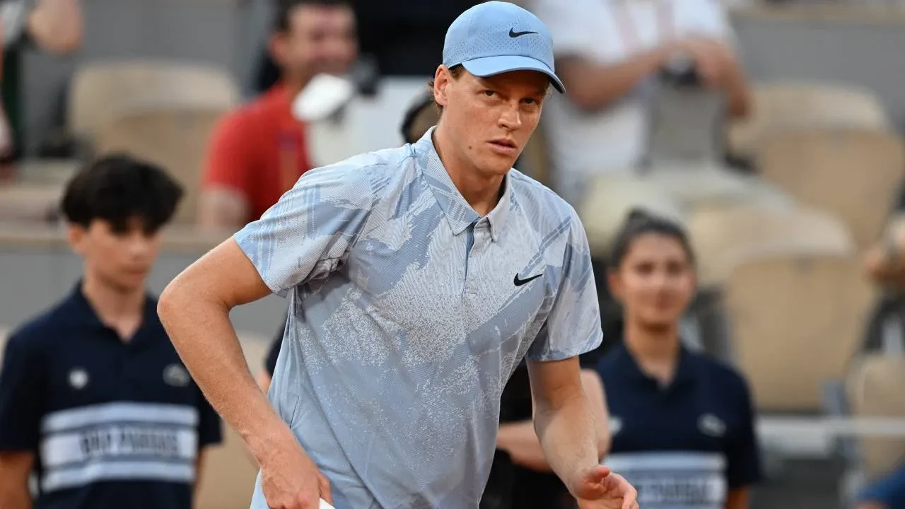 Jannik Sinner, Roland Garros'ta adını ikinci tura yazdırdı