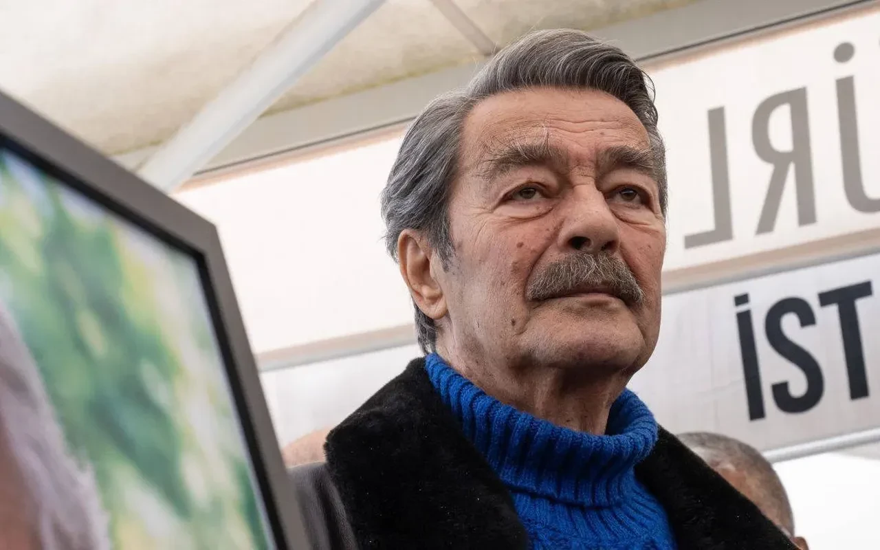Kadir İnanır