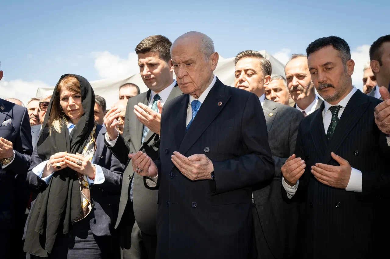 MHP Lideri Devlet Bahçeli: 'Ülkücülük bir ömür taşınacak en büyük şereftir!'