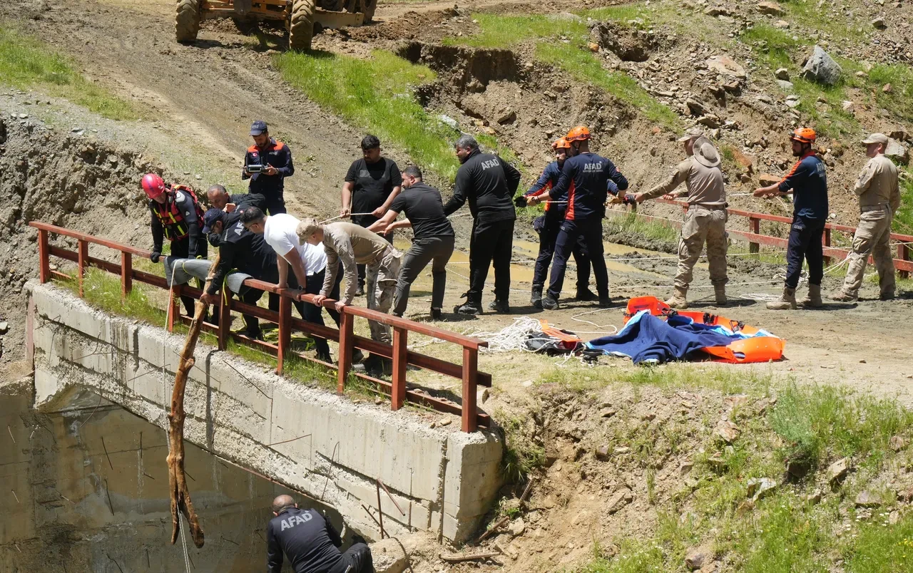 Muş’ta 8 gündür aranıyordu! Çaya düşen 9 çocuk annesi kadından acı haber