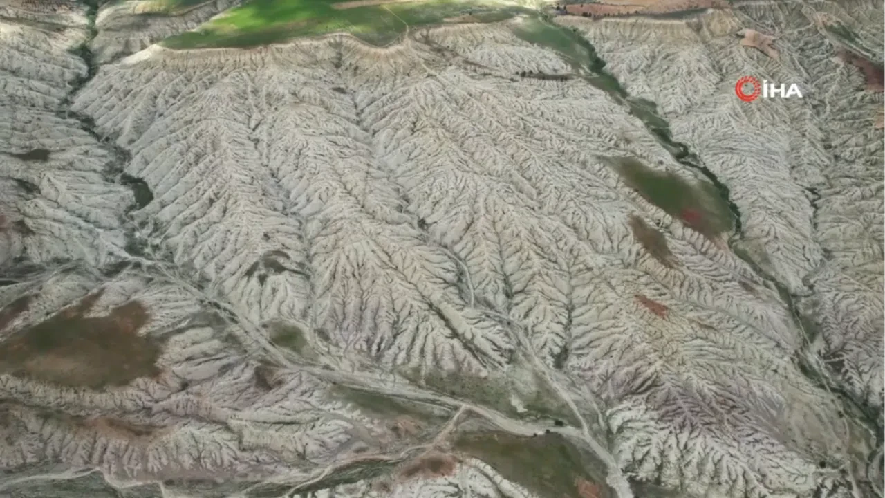 Tam 50 bin yılda şekillendi! Adıyaman’daki kırgıbayır görenleri hayran bırakıyor