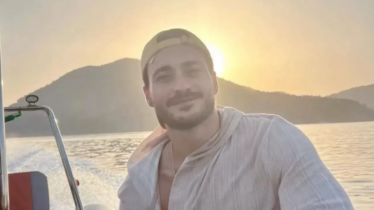 Çağla Şıkel’in bayram kahvaltısı olay oldu! Sade tabağı sosyal medyayı ikiye böldü
