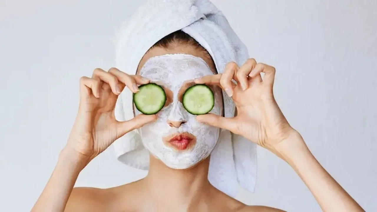 Cildi sıkılaştıran ve canlı gösteren doğal maske tarifi! Evde gençlik etkisi