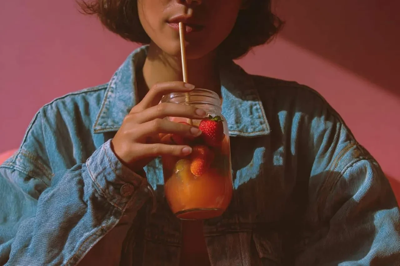 Depresyonu bıçak gibi kesen doğal yöntem bulundu! Her gün bir bardak içmek yetiyor