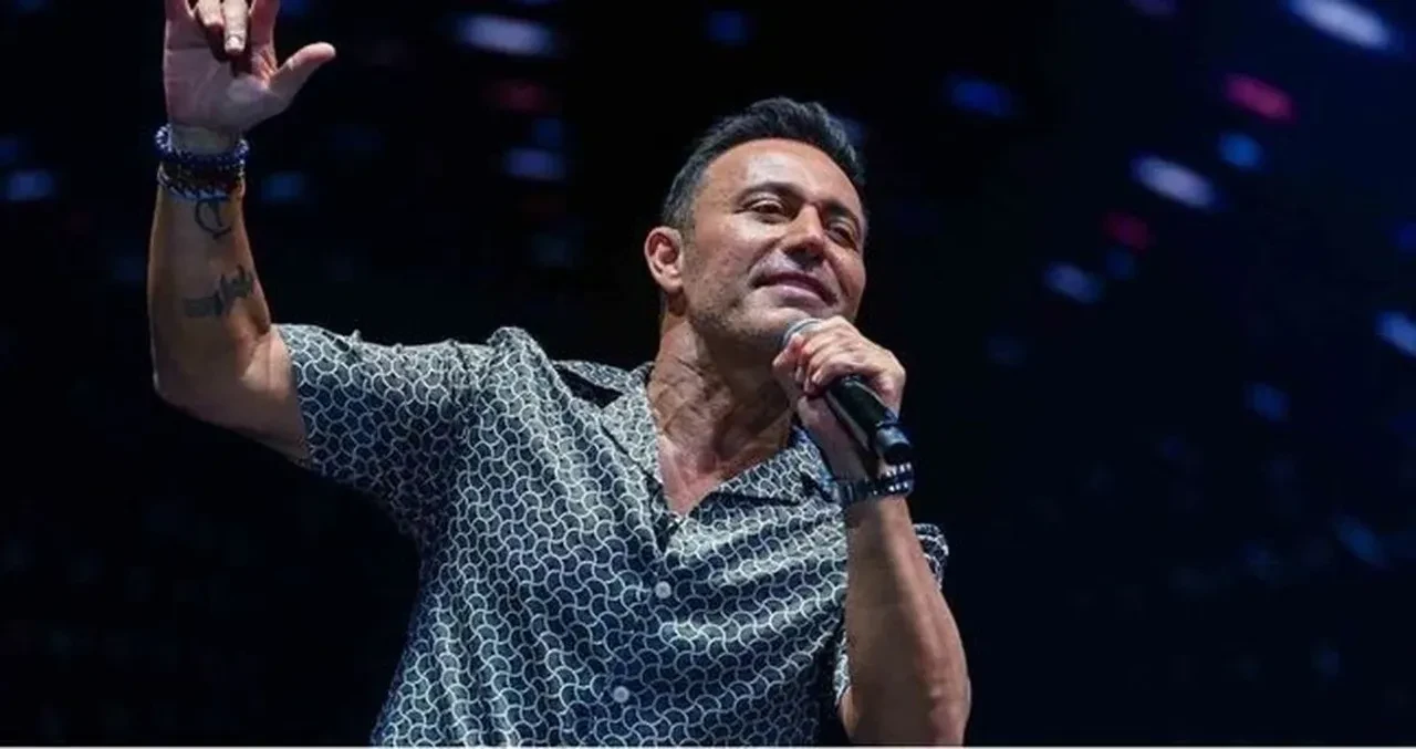Hakan Peker Mustafa Sandal’ı mı kıskandı? Sosyal medyada gündem olan iddia