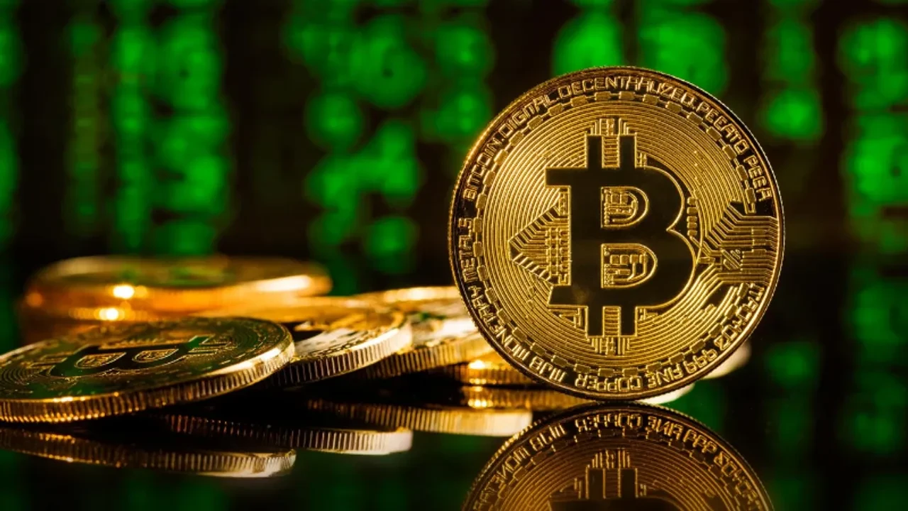 Kripto paralarda sert düşüş: Bitcoin çakıldı, altcoinler kan kaybediyor