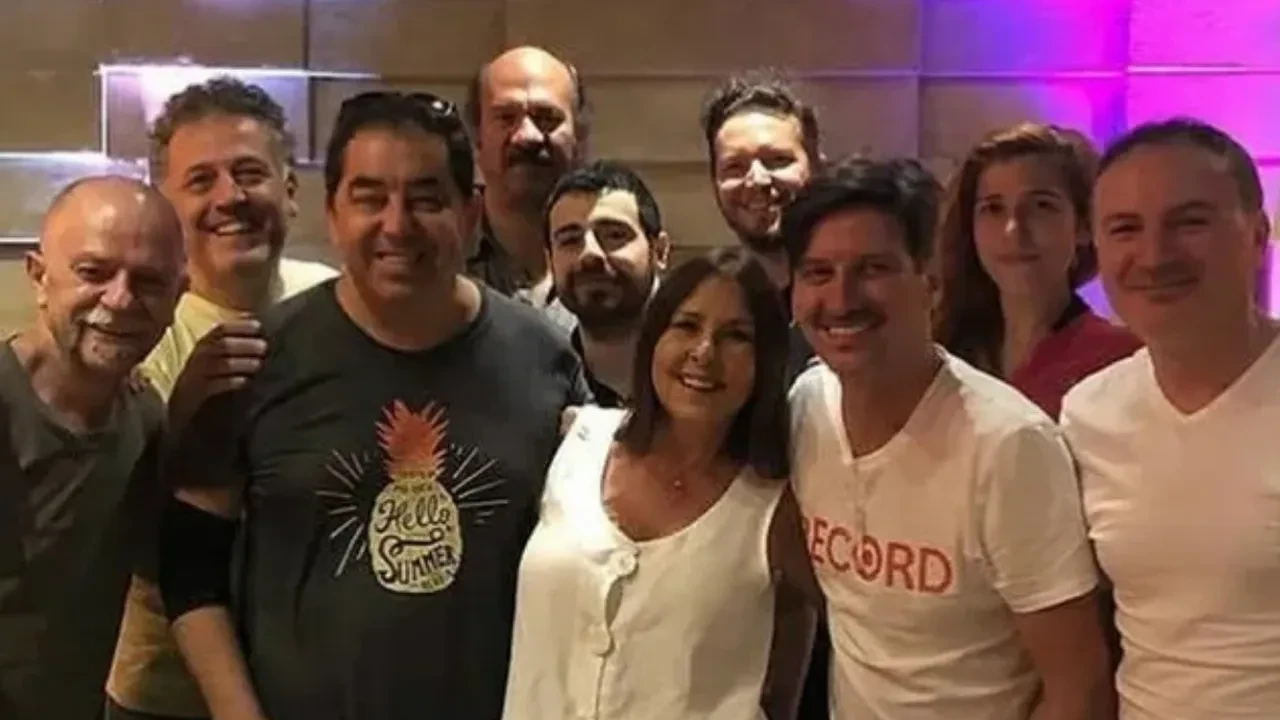 Nilüfer 35 yıllık dostunu kaybetti! “Bıraktın gittin bizi”