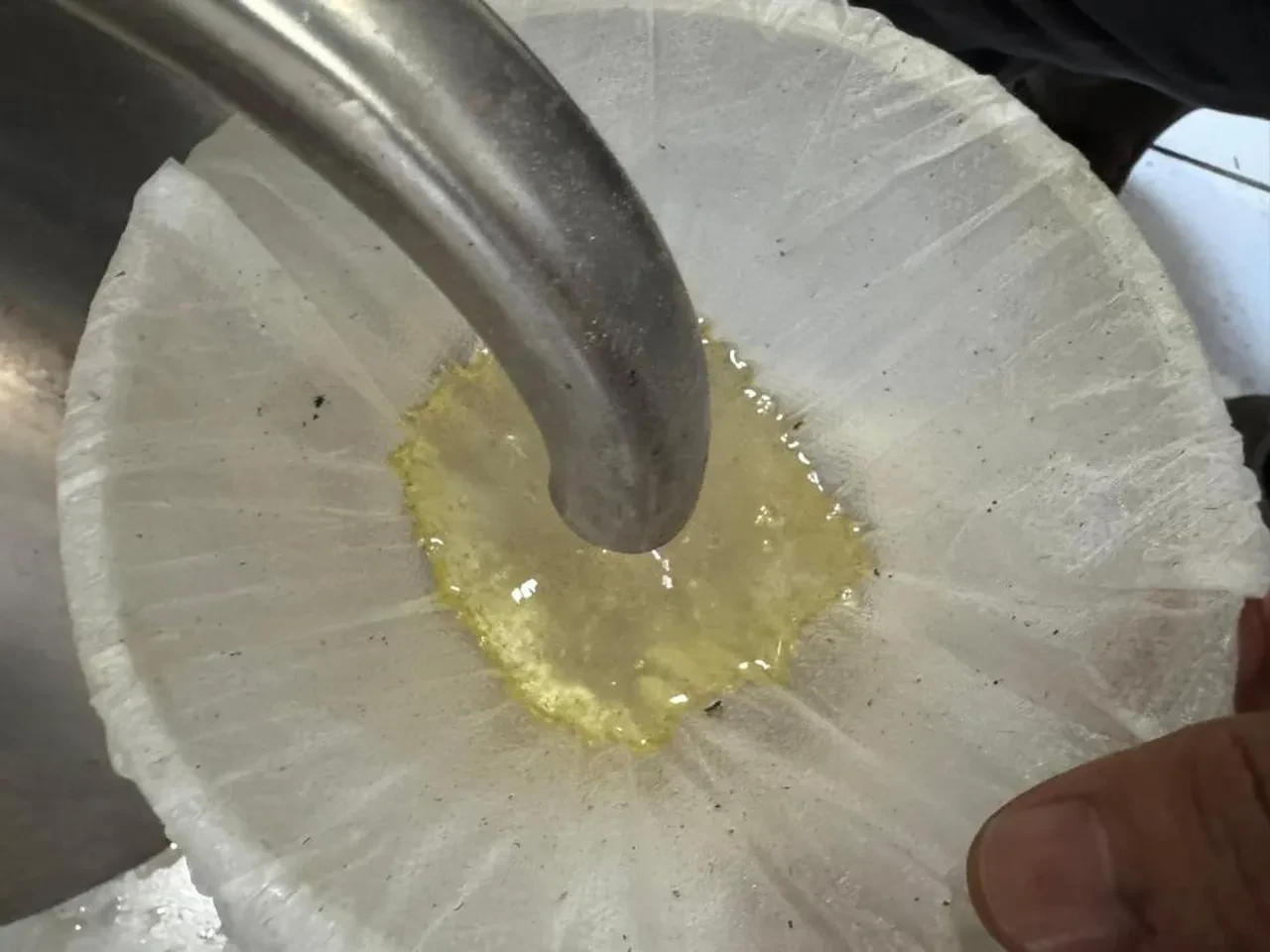 Dört saatte pişirip 81 ile gönderiyor! Kilosu 18 bin TL