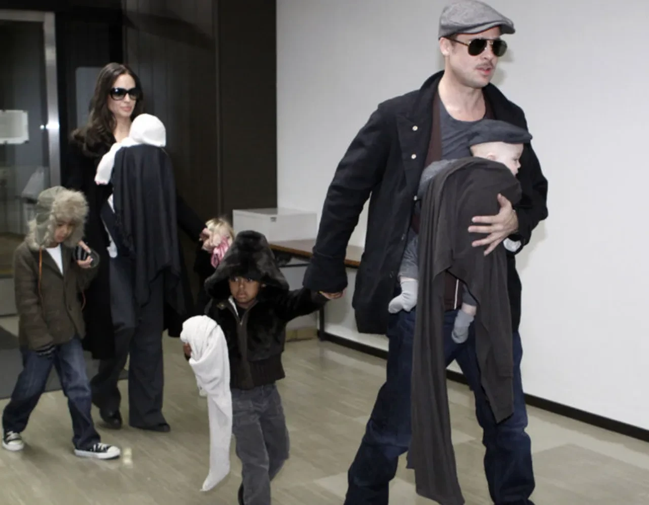 Brad Pitt’e bir darbe daha: Maddox soyadını değiştirme kararıyla gündemde