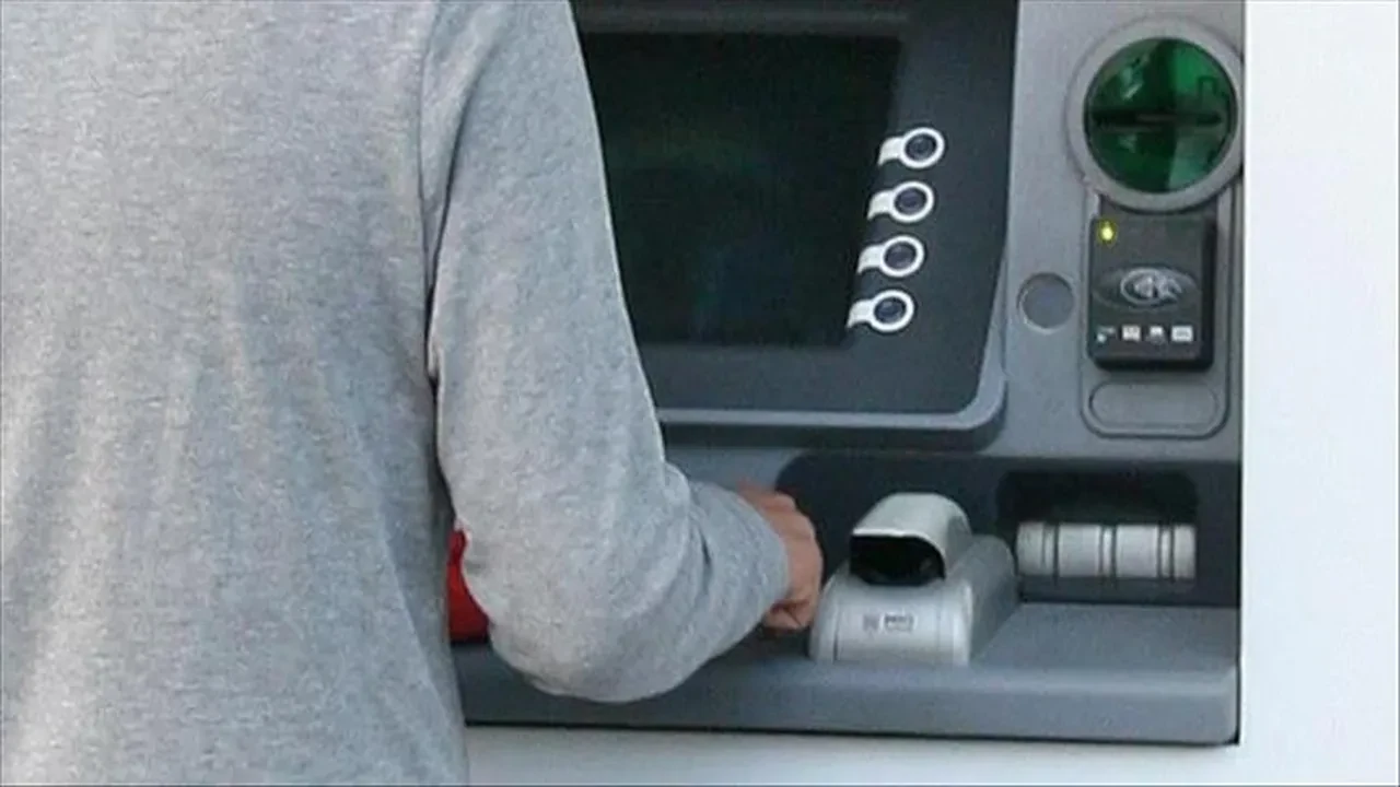 Gece ATM'den işlem yapanlar dikkat! Kartı o saatlerde kullananların hesabı sadece 1 dakikada boşaltılıyor
