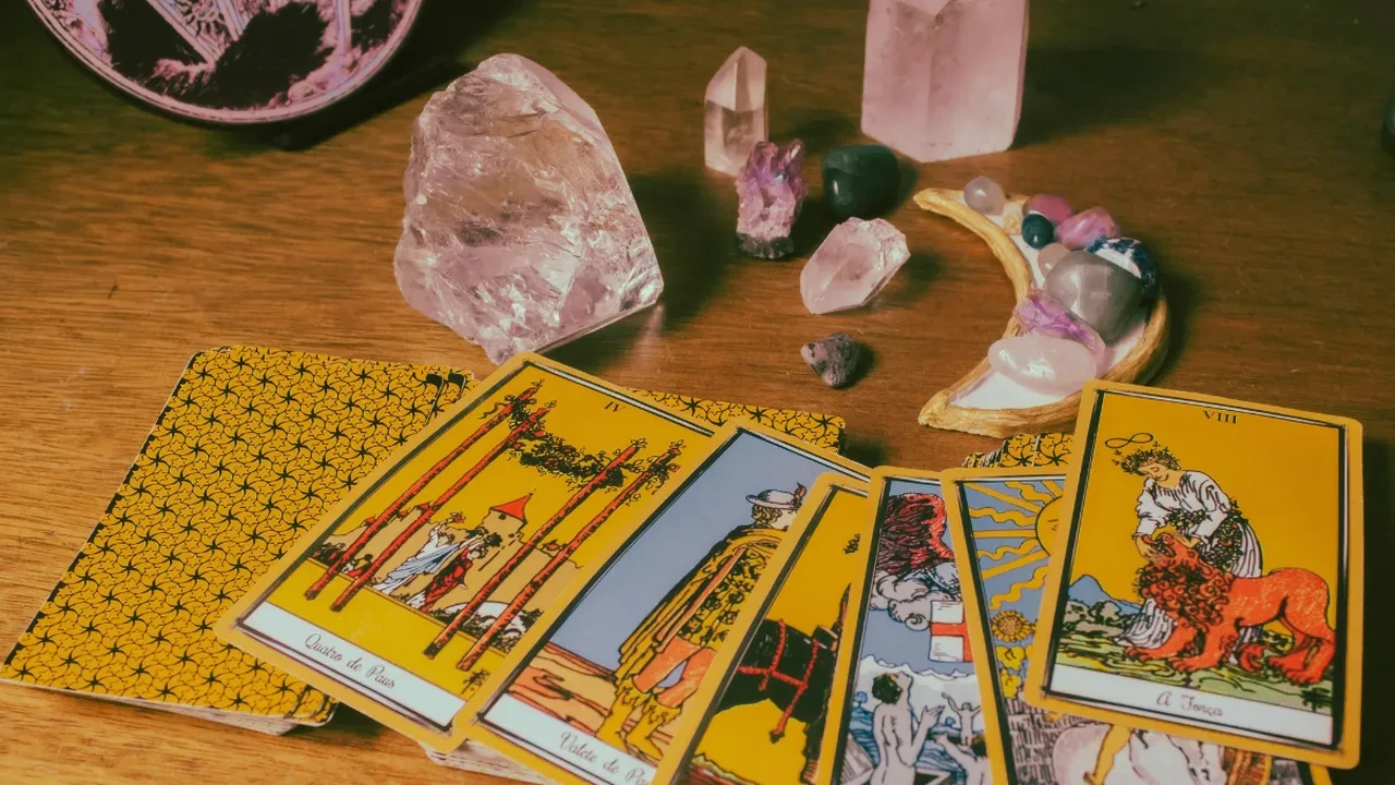 Günlük tarot açılımı 30 Mayıs 2026! Bugün değişim ve yön dönüşleri günü