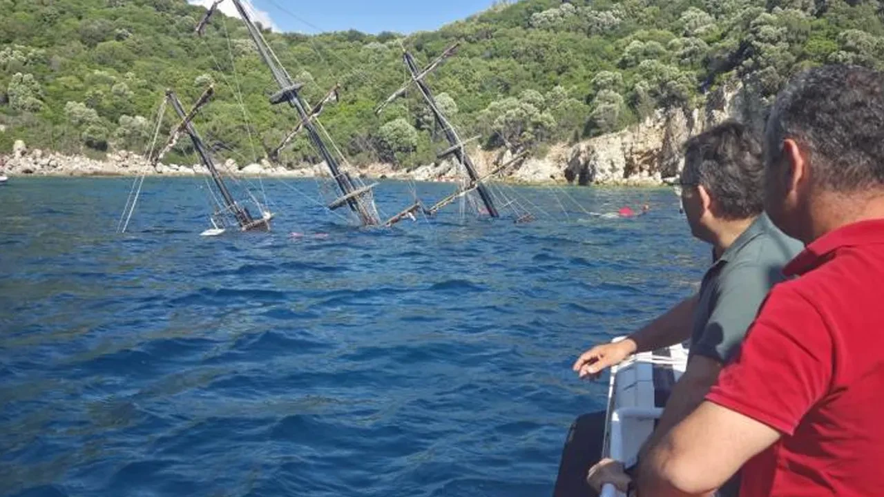 Marmaris'te tur teknesi battı: 110 yolcu tahliye edildi 
