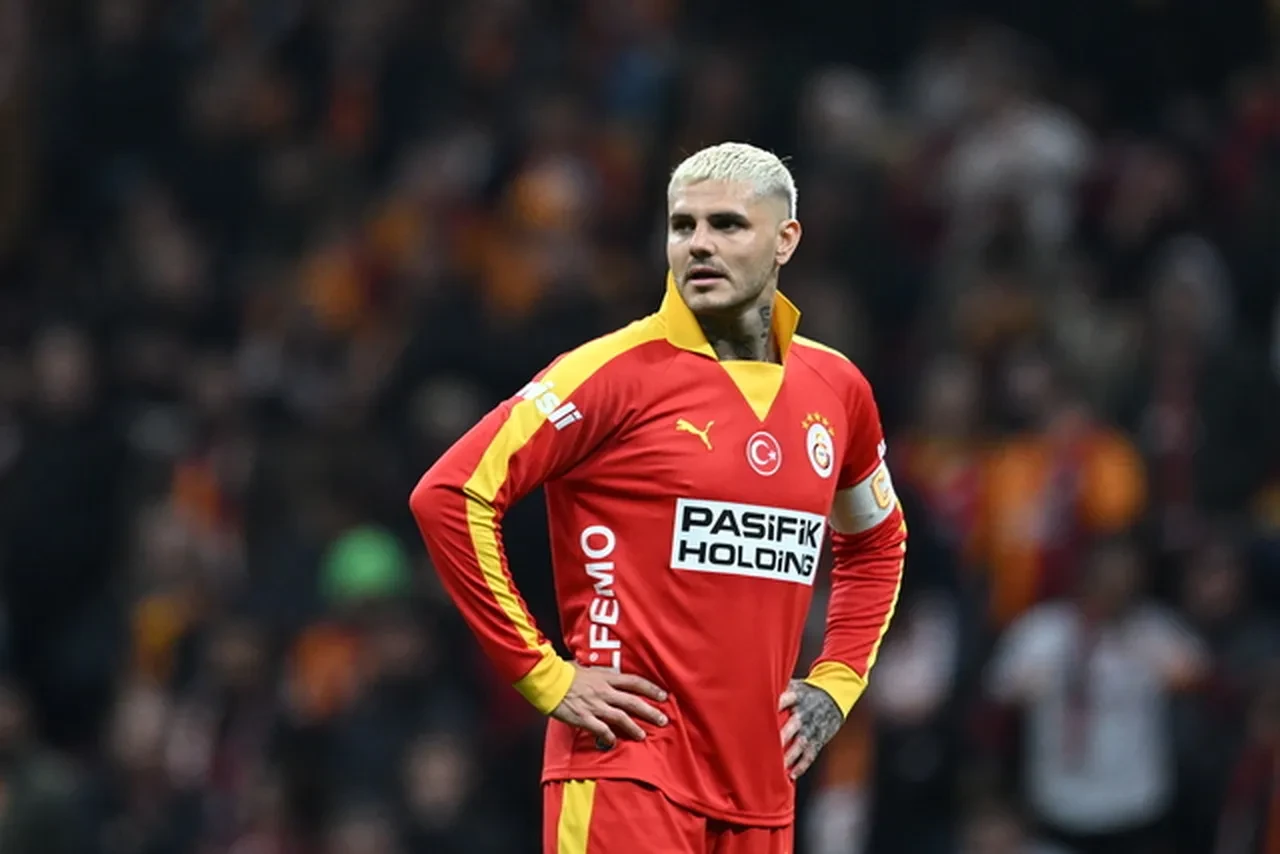 Mauro Icardi ile yollar ayrılıyor mu? Galatasaray'dan yıldız golcüye son teklif: Menajerinden beklenmedik cevap!