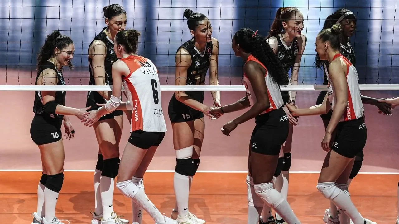 CEV Şampiyonlar Ligi'nde şampiyon VakıfBank! Sarı-siyahlılar, Türk finalinde Eczacıbaşı'nı yendi