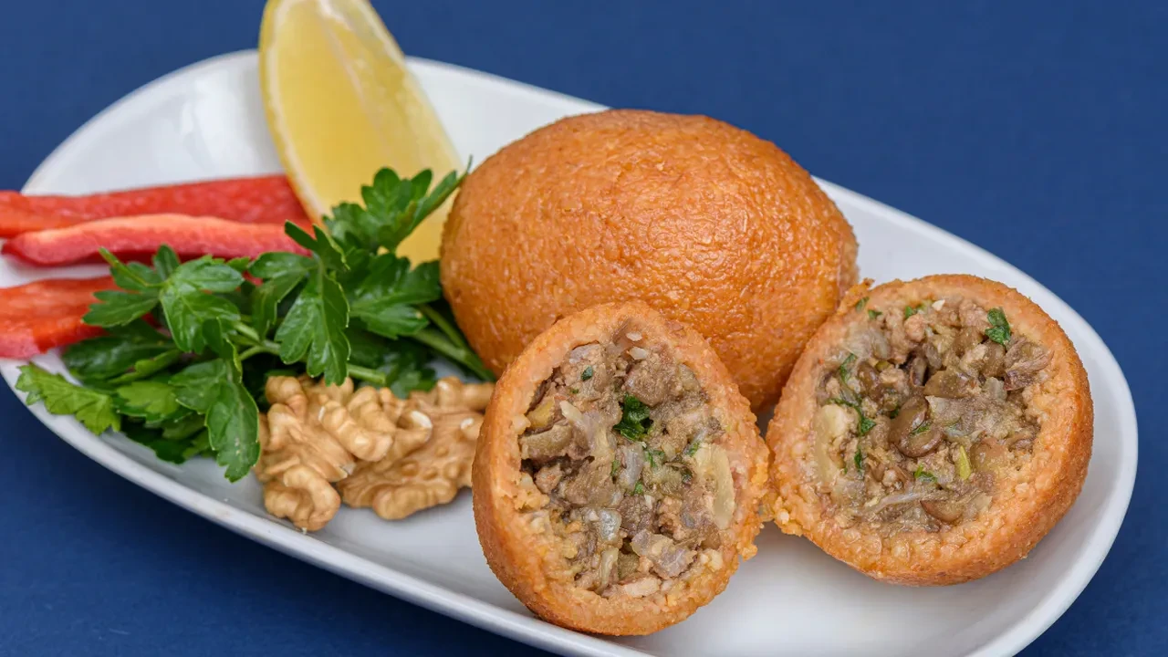 İçli köfte hamurundaki o detay! İncecik hamurun sırrı